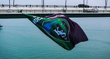 Kocaelispor bayrağı, Osmangazi Köprüsü’ne asıldı: O iş tamam!