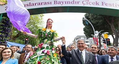 Uluslararası Bayındır Çiçek Festivali coşkuyla başladı