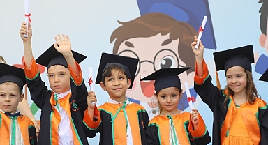 Ahlatlıbel’de Çankayalı Çocukların Mezuniyet Sevinci
