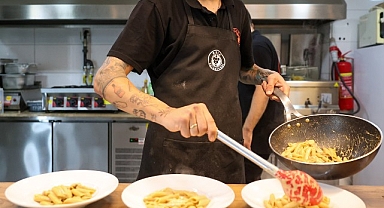 Buca’nın Üzüm Cafe’sini gençler çok sevdi