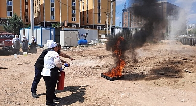 Büyükşehir İtfaiyesi’nden uygulamalı eğitimi