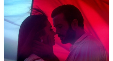 Hande Erçel ve Barış Arduç’un Başrollerinde Yer Aldığı Disney+’ın ‘Aşkı Hatırla’ Dizisinden Yeni Tanıtım Yayınlandı!