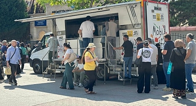 Konya Büyükşehir YKS’ye Giren Öğrencilerin Ailelerine İkramlarda Bulundu