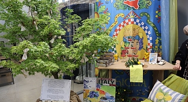 Moda Akademisi’nde “Vitrin Bir Sahne” sergisi açıldı