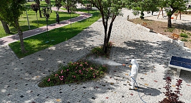 Selçuklu’da yeşil alanların ilaçlama çalışmaları devam ediyor