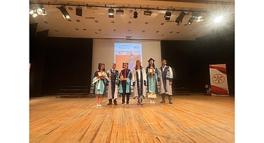 EÜ Güzel Sanatlar Tasarım ve Mimarlık Fakültesi mezunlarını sektöre uğurladı