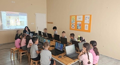 Egeli İletişimcilerden minik kalplere büyük dokunuşlar yapan sosyal sorumluluk projesi